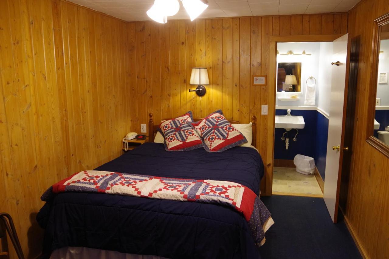 Edgewater Inn & Cottages Eagle River Quarto foto